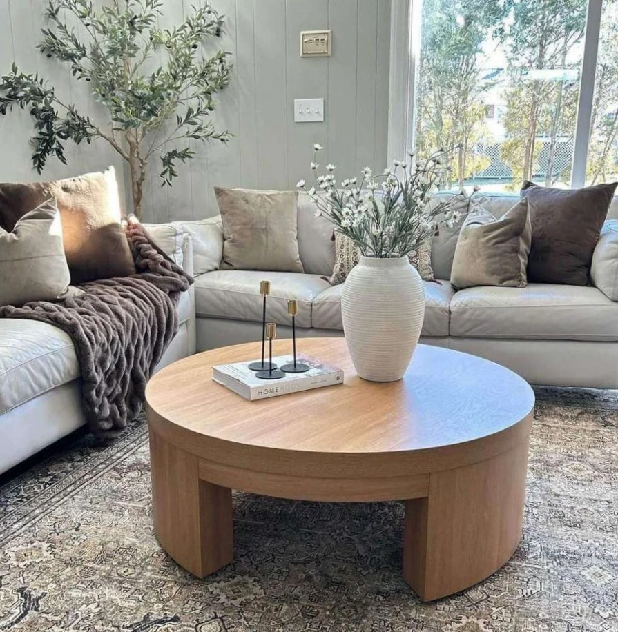 How to decorate a Round Coffee Table